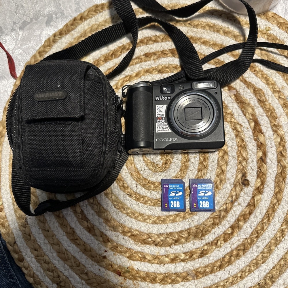 Nikon COOLPIX P50 Digital Camera 8.1MP Black 3.6x Zoom Wide 28mm Case Card